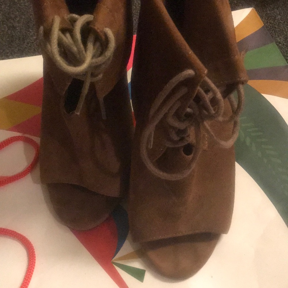 Elizabeth and James Suede Lace up Peep Toe booties
